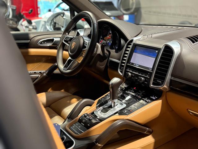 PORSCHE Cayenne usata, con ESP
