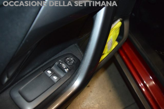 PEUGEOT 2008 usata, con Climatizzatore