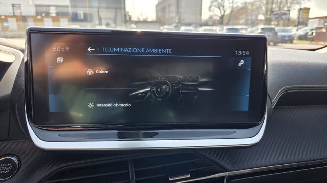 PEUGEOT 2008 usata, con Specchietti laterali elettrici