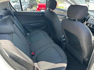 HYUNDAI i20 usata 23