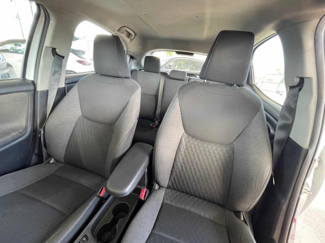 TOYOTA Yaris usata 19