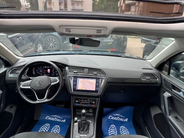 VOLKSWAGEN Tiguan usata, con Autoradio