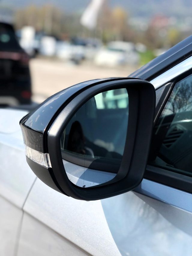 VOLKSWAGEN T-Roc usata, con Climatizzatore