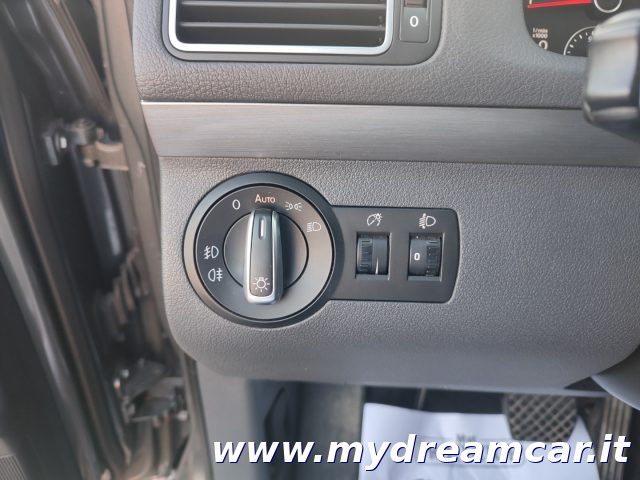 VOLKSWAGEN Touran usata 22