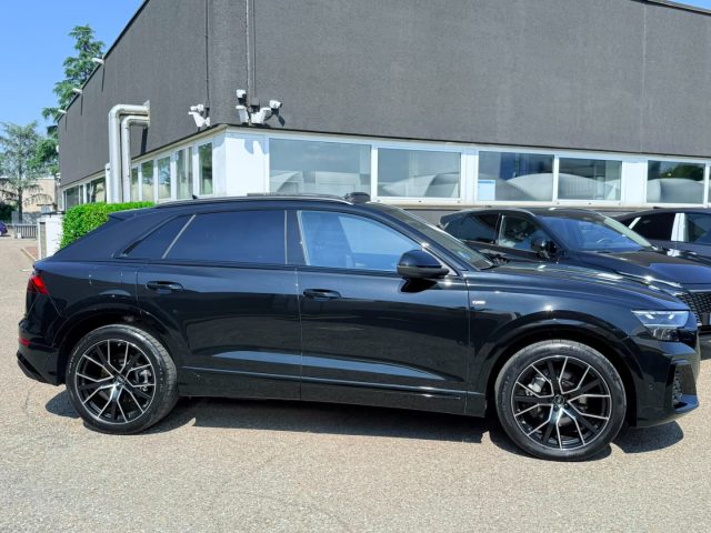 AUDI Q8 usata, con Autoradio