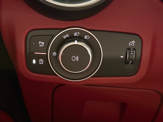 ALFA ROMEO Stelvio usata, con Sedile posteriore sdoppiato