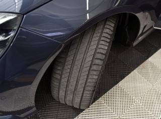 MERCEDES-BENZ E 250 usata, con Park Distance Control