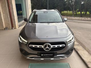 MERCEDES-BENZ GLA 180 usata, con Airbag