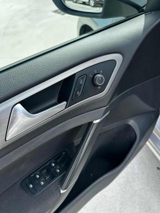 VOLKSWAGEN Golf usata, con ESP