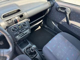 OPEL Corsa usata, con Servosterzo