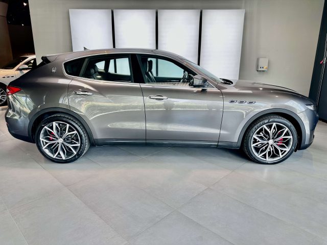 MASERATI Levante usata, con Autoradio
