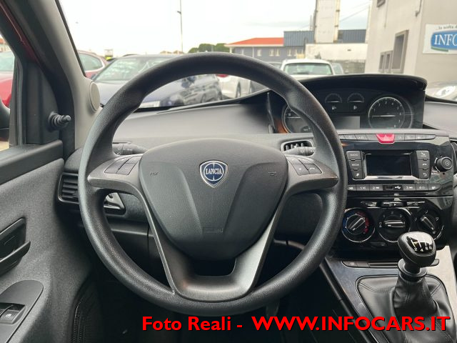 LANCIA Ypsilon usata, con USB