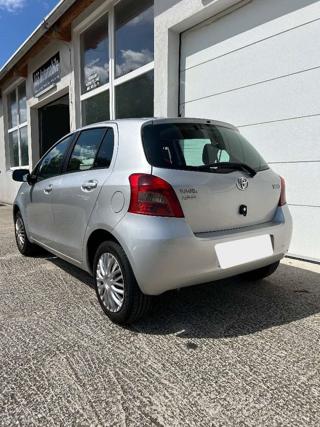 TOYOTA Yaris usata, con Servosterzo