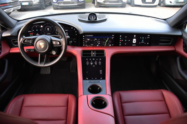 PORSCHE Taycan usata, con Controllo trazione