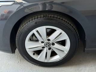 VOLKSWAGEN Golf usata, con Airbag testa