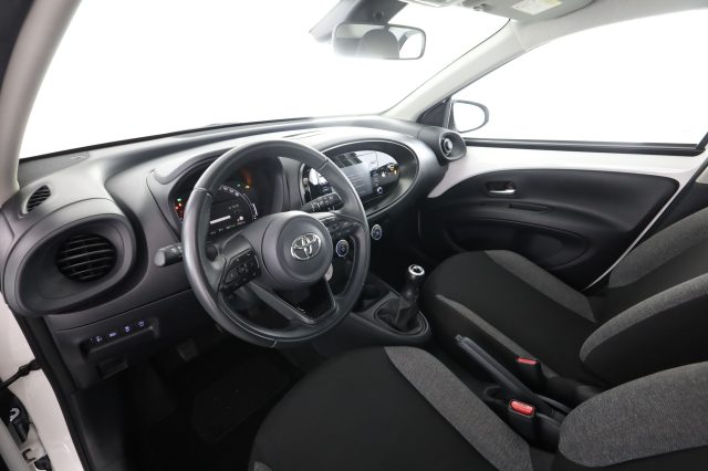 TOYOTA Aygo X usata 1