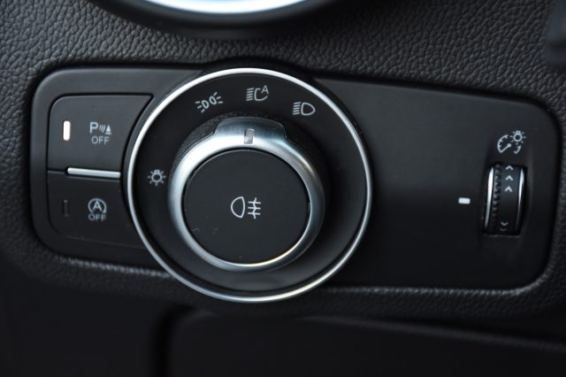 ALFA ROMEO Stelvio usata, con Touch screen