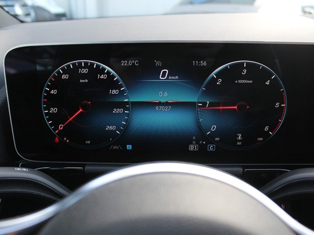 MERCEDES-BENZ B 180 usata, con Portellone posteriore elettrico