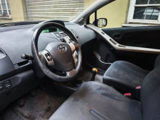 TOYOTA Yaris usata, con Chiusura centralizzata