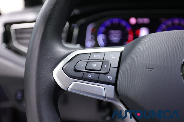 VOLKSWAGEN Taigo usata, con Touch screen