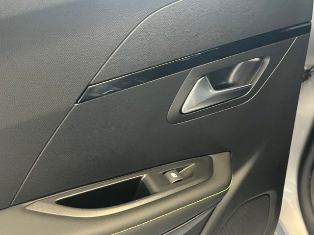 PEUGEOT 208 usata, con Servosterzo