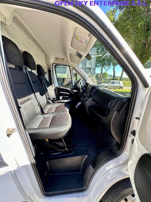 PEUGEOT Boxer usata, con Lettore CD