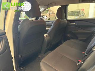 NISSAN Qashqai usata, con Fari LED