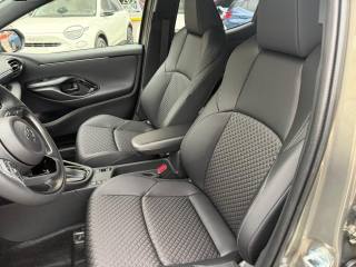 TOYOTA Yaris usata, con Telecamera per parcheggio assistito