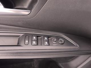 PEUGEOT 5008 usata, con USB