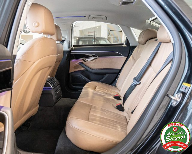 AUDI A8 usata, con Park Distance Control