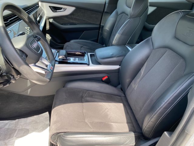 AUDI Q8 usata, con Chiusura centralizzata