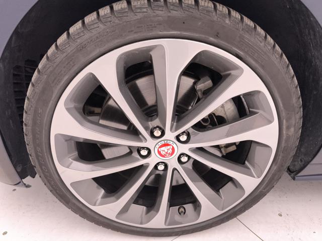 JAGUAR XE usata, con Chiusura centralizzata