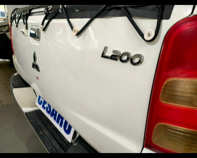 MITSUBISHI L200 usata, con Luci diurne