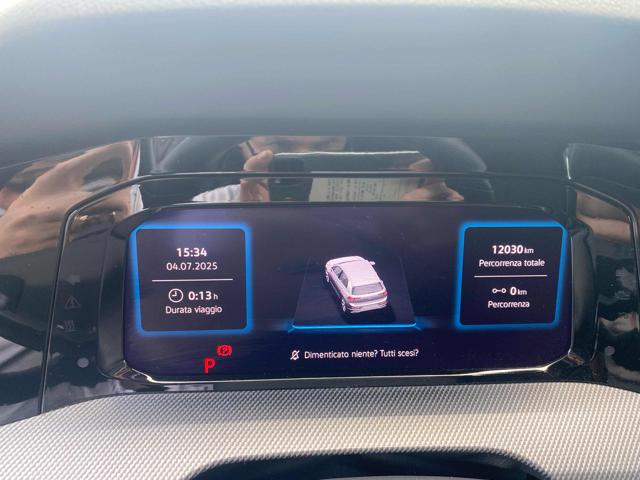 VOLKSWAGEN Golf usata, con Autoradio digitale
