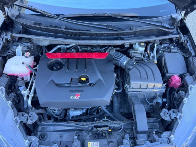 TOYOTA Yaris usata, con Luci diurne LED