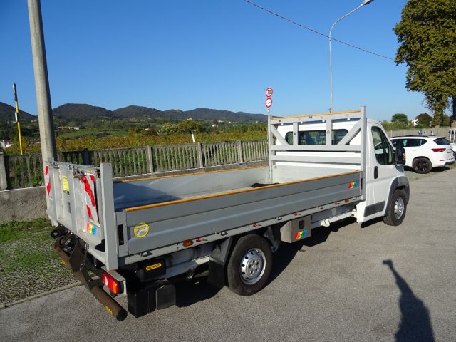 PEUGEOT Boxer usata, con Alzacristalli elettrici