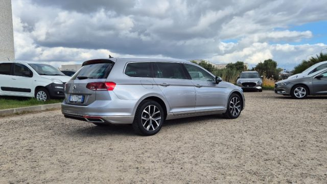 VOLKSWAGEN Passat Variant usata, con Airbag laterali