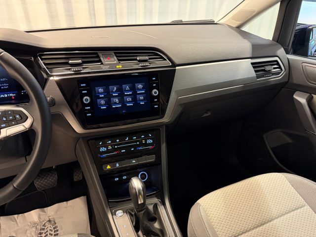 VOLKSWAGEN Touran usata, con Cerchi in lega