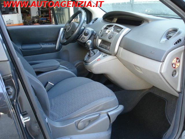 RENAULT Scenic usata 12