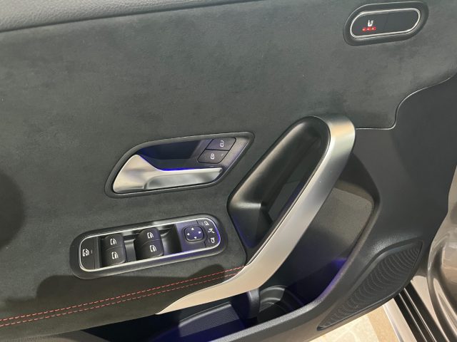 MERCEDES-BENZ A 200 usata, con Park Distance Control