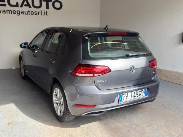 VOLKSWAGEN Golf usata, con Autoradio