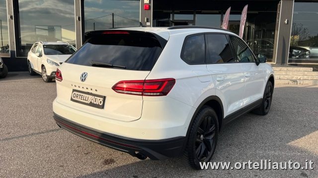 VOLKSWAGEN Touareg usata, con Cruise Control