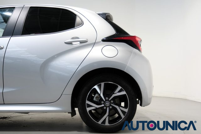TOYOTA Yaris usata 40