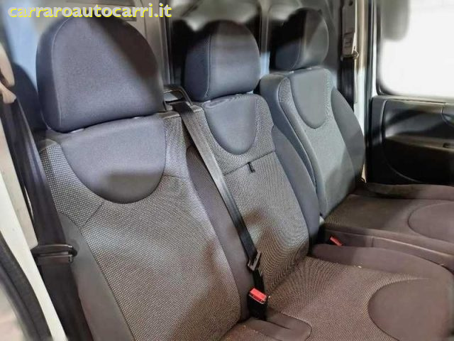 TOYOTA Proace usata, con Autoradio