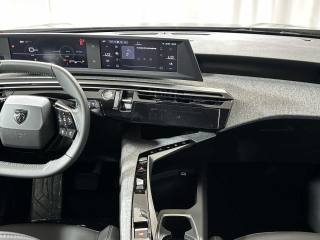 PEUGEOT 5008 usata, con Fari LED