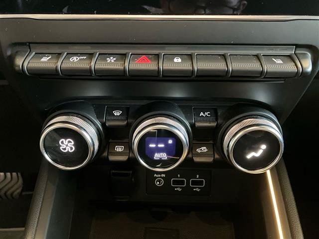 RENAULT Clio usata, con Hill holder