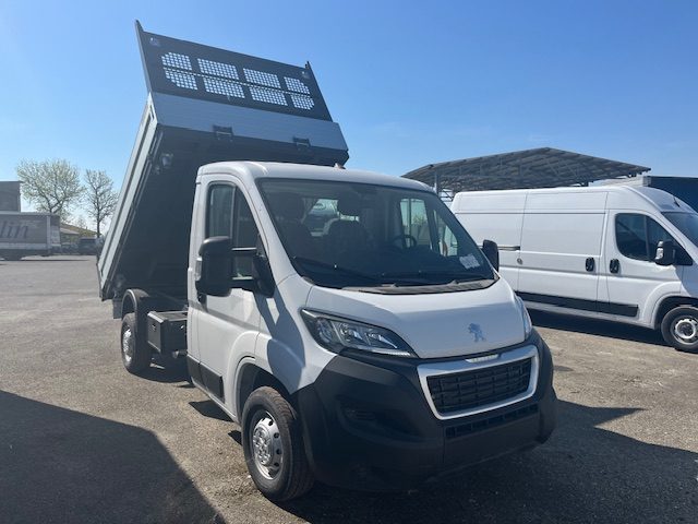 PEUGEOT Boxer usata, con Airbag