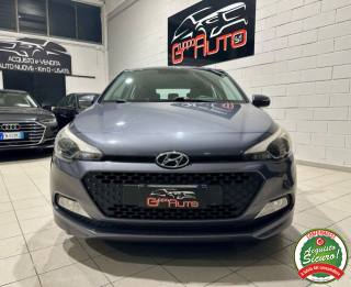 HYUNDAI i20 usata, con Airbag