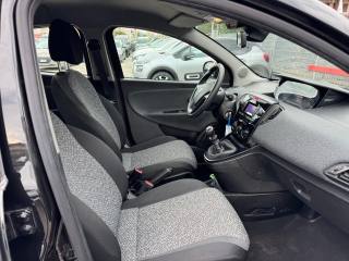 LANCIA Ypsilon usata, con ESP