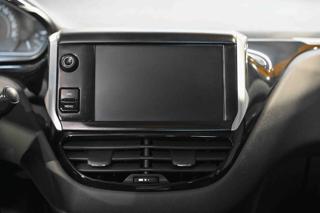 PEUGEOT 208 usata, con USB
